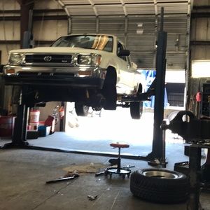 Meet your Posher, Thomas